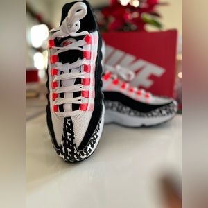 Nike Air Max 95- 30th Anniversary Just Do It Collection-7Y